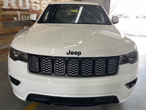 Used 2018 Jeep Grand Cherokee Altitude image 7