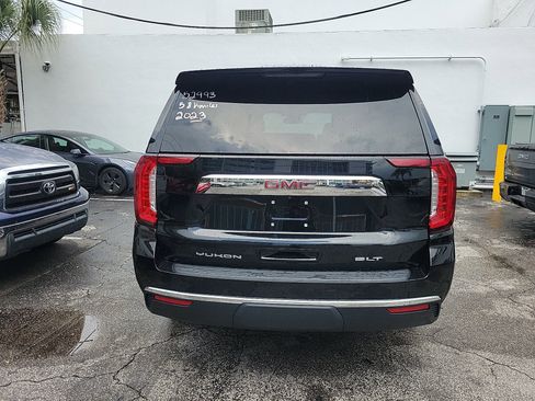 Used 2023 GMC Yukon SLT image 10