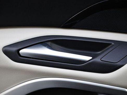 Certified 2025 Audi Q5 Premium image 15