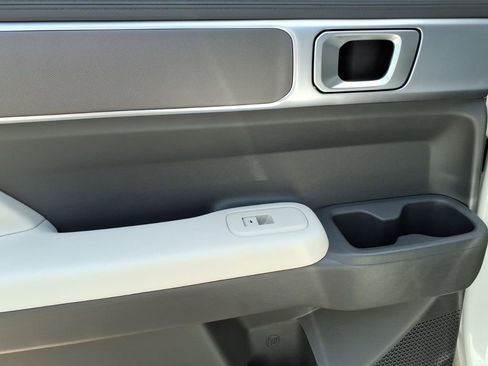 New 2026 Hyundai Santa Fe SE image 9