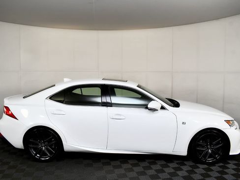 Used 2016 Lexus IS 300 AWD image 7