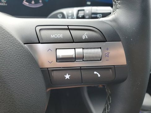 Used 2025 Hyundai Kona SEL AWD/4WD image 21