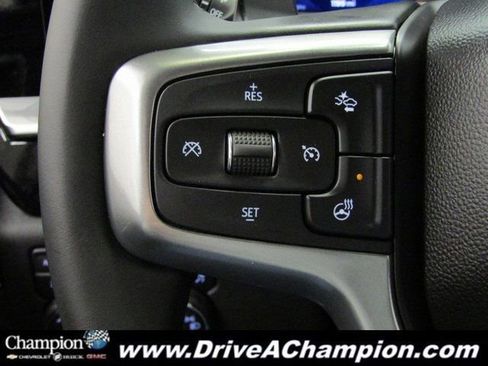 Used 2025 Chevrolet Silverado 1500 LTZ image 33