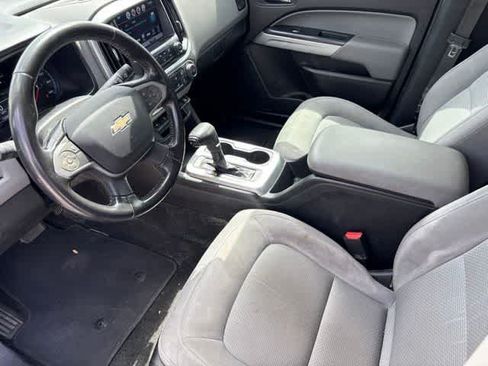 Used 2016 Chevrolet Colorado LT w/ LT Convenience Package RWD image 9