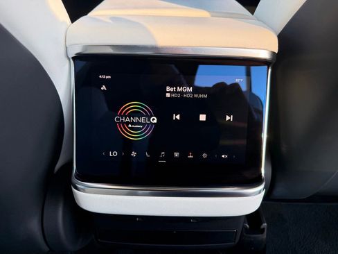 Used 2023 Tesla Model X image 28