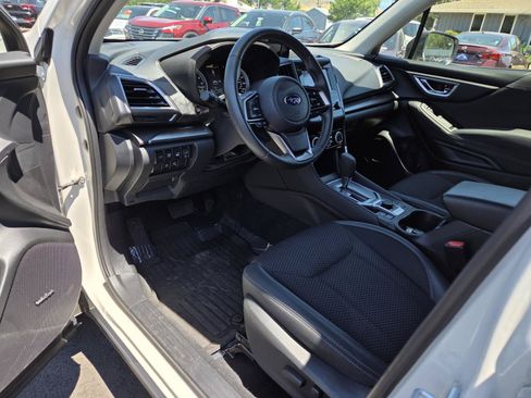 Used 2024 Subaru Forester Premium AWD/4WD image 11