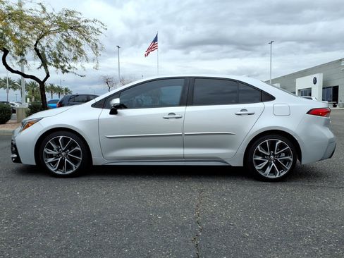 Used 2022 Toyota Corolla SE image 4