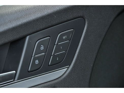 Used 2018 Audi Q5 2.0T Premium w/ Convenience Package AWD/4WD image 10