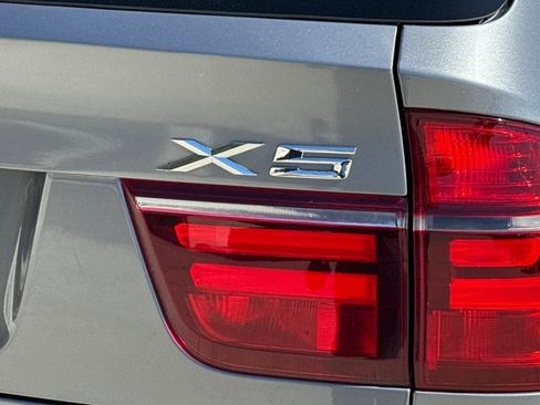 Used 2011 BMW X5 xDrive35i image 12