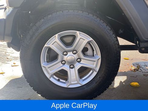 Used 2019 Jeep Wrangler Sport image 7