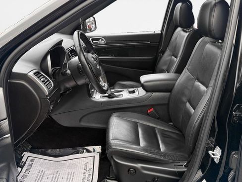 Used 2019 Jeep Grand Cherokee Limited AWD/4WD image 12