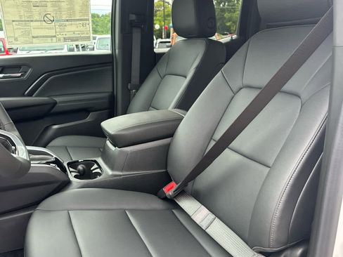 New 2025 Chevrolet Colorado LT w/ LT Convenience Package image 12