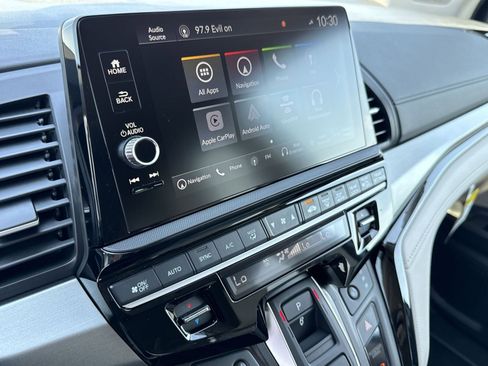 New 2026 Honda Odyssey Touring image 13