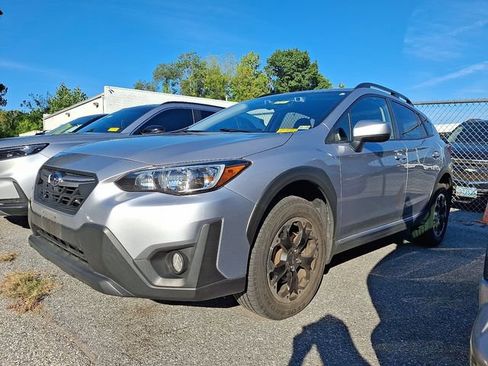 Used 2023 Subaru Crosstrek 2.0i Premium AWD/4WD image 3