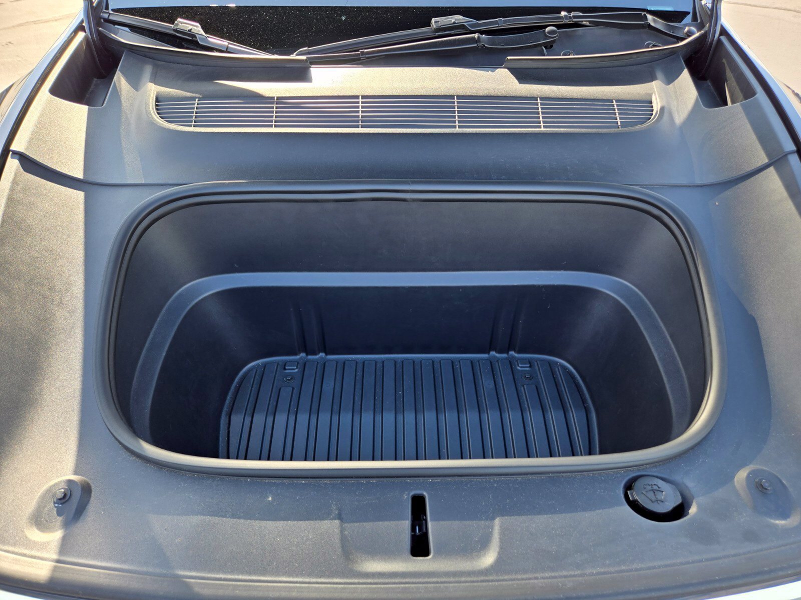 Used 2026 Tesla Model Y 2WD image 23