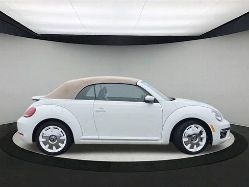 Used 2019 Volkswagen Beetle 2.0T S image 8