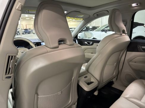Used 2020 Volvo XC60 T5 Momentum w/ Protection Package AWD/4WD image 20