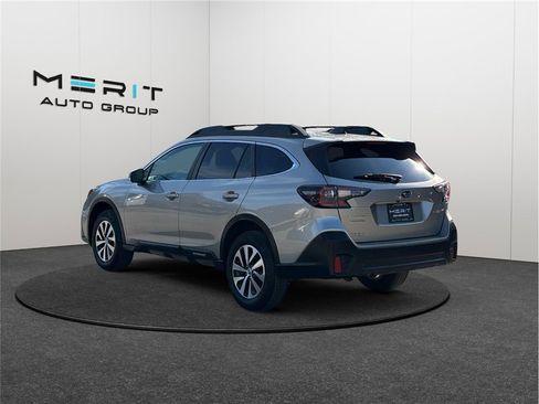 Used 2020 Subaru Outback Premium image 7