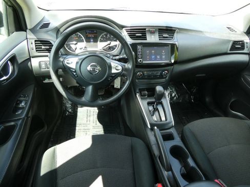 Used 2019 Nissan Sentra S FWD image 9