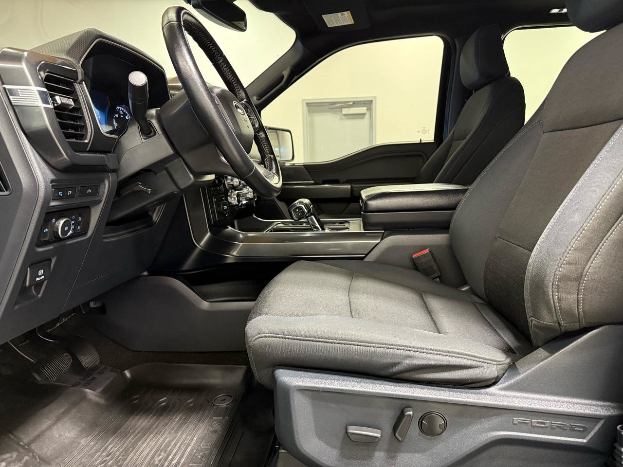 Used 2022 Ford F150 XLT w/ Equipment Group 302A High AWD/4WD image 12