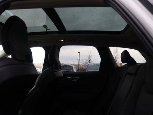 Used 2023 Volvo XC60 T8 Ultimate w/ Climate Package image 14