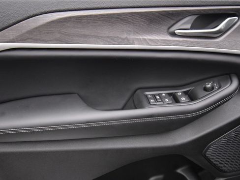 New 2026 Jeep Grand Cherokee L 4WD image 30