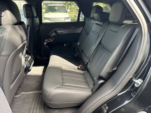 Certified 2025 Land Rover Range Rover Sport AWD/4WD image 14