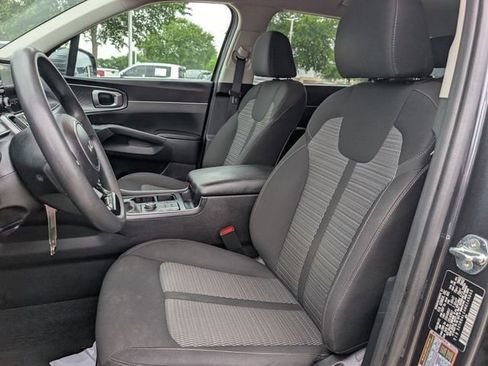 Used 2022 Kia Sorento LX FWD image 25