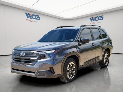 Used 2025 Subaru Forester AWD/4WD image 5