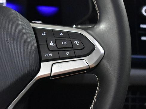 Used 2022 Volkswagen Taos SE image 17