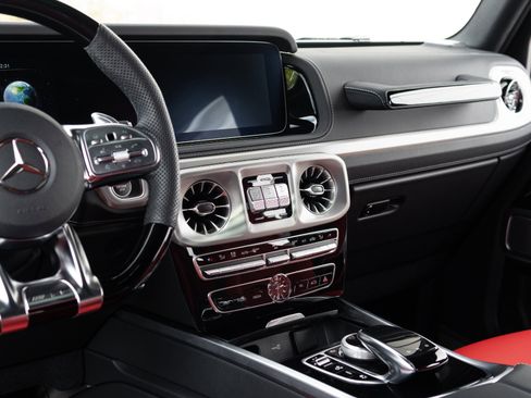 Used 2024 Mercedes-Benz G 63 AMG 4MATIC image 45