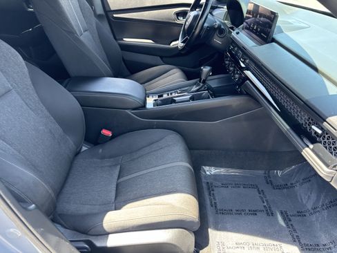 Used 2025 Honda Accord Sport image 10