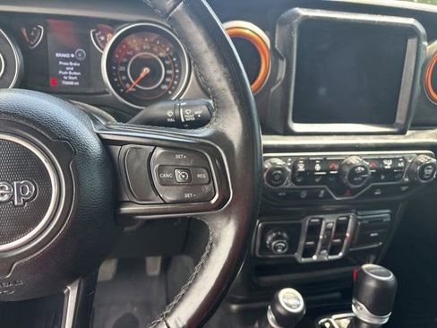 Used 2022 Jeep Gladiator Sport AWD/4WD image 16