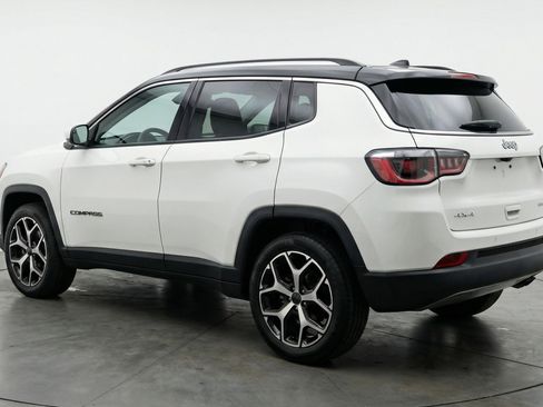 Used 2025 Jeep Compass Limited AWD/4WD image 6