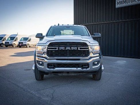 Used 2020 RAM 5500 Tradesman w/ Chrome Appearance Group image 3