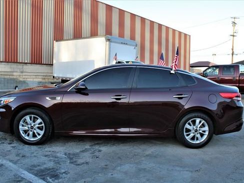 Used 2018 Kia Optima LX image 3