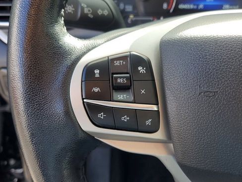 Certified 2021 Ford Explorer XLT w/ Equipment Group 202A image 23