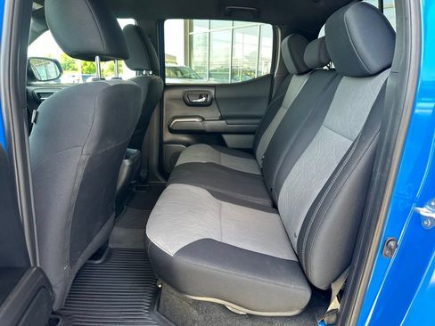 Certified 2021 Toyota Tacoma TRD Sport w/ Blackout Package (TMS) AWD/4WD image 18