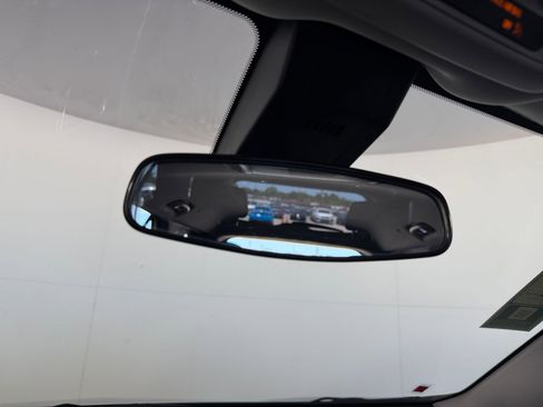 Used 2023 Chevrolet Equinox LS FWD image 23