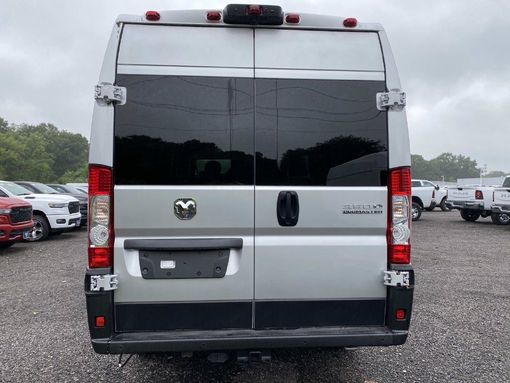 Used 2025 RAM ProMaster 3500 w/ Quick Order Package 22H SLT+ FWD image 4