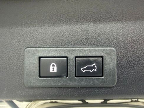 Used 2023 Subaru Ascent Limited AWD/4WD image 27