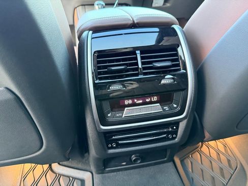 Used 2020 BMW X5 M50i AWD/4WD image 34