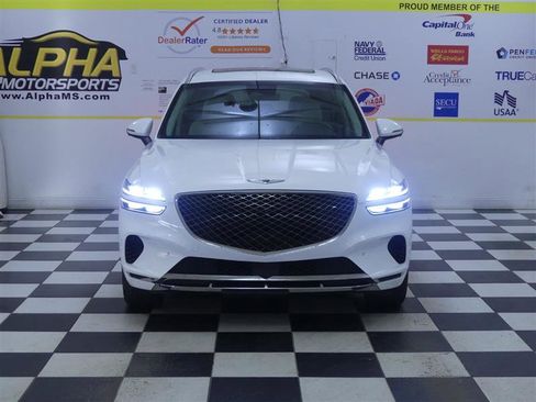 Used 2023 Genesis GV70 2.5T w/ Advanced Package image 4