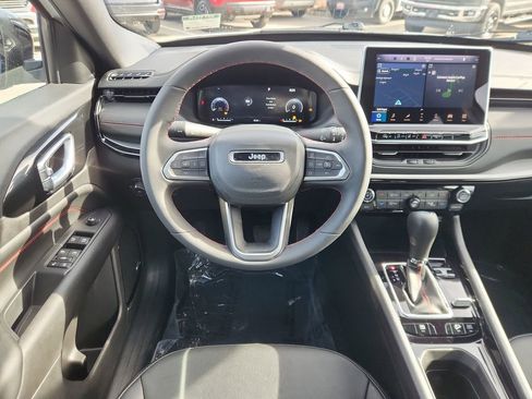 Used 2026 Jeep Compass Trailhawk w/ Sun, Sound & Navigation Group image 14