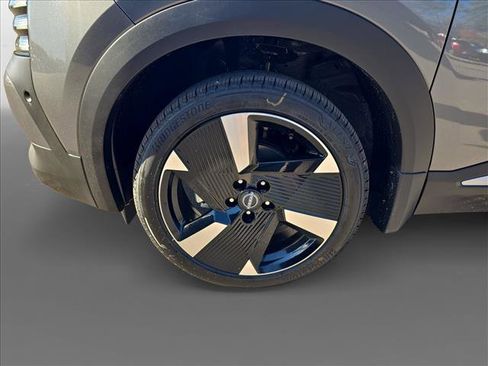 New 2026 Nissan Kicks SR w/ SR Premium Package AWD/4WD image 9