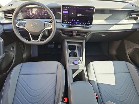 New 2026 Volkswagen Tiguan SE AWD/4WD image 15