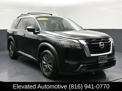 Used 2024 Nissan Pathfinder SV w/ SV Premium Package
