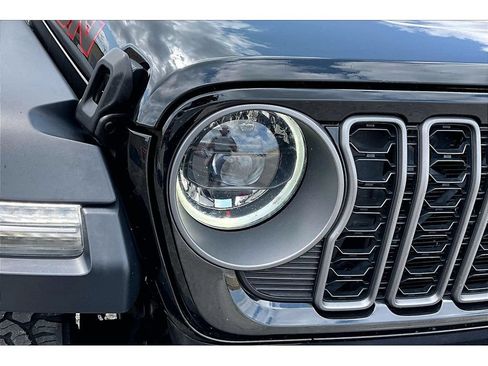 Used 2025 Jeep Wrangler Unlimited Rubicon AWD/4WD image 53