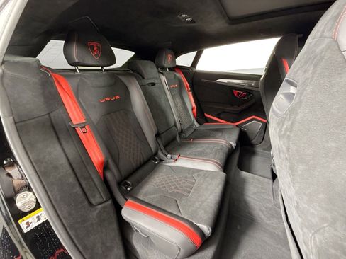Used 2024 Lamborghini Urus Performante AWD/4WD image 22