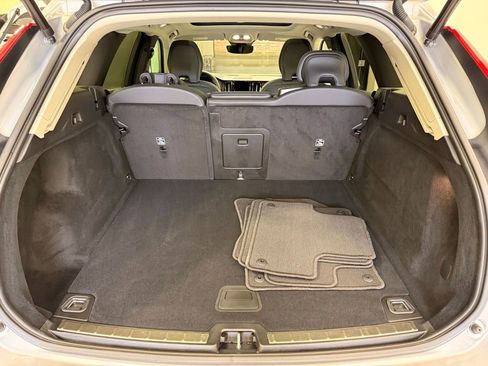 Used 2023 Volvo XC60 B5 Plus w/ Climate Package image 23